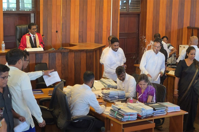 ගාල්ල මහ නගර සභාවේ උණුසුම් තත්ත්වයක්