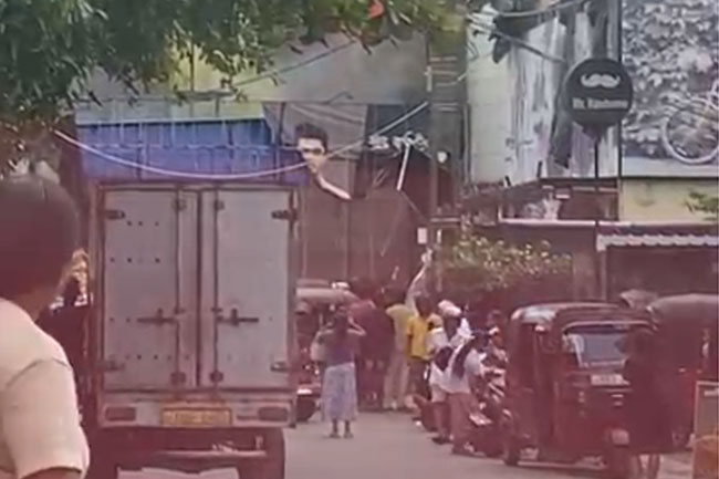 කොළඹ - නුවර ප්‍රධාන මාර්ගය කිරිබත්ගොඩින් තාවකාලිකව වසාදමයි