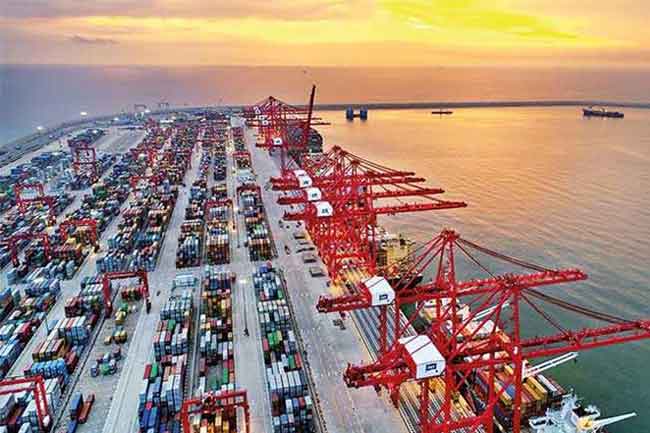 පසුගිය 2025 වසරේදී කොළඹ වරායේ මෙහෙයුම් කටයුතුවලින් වාර්තාවක්