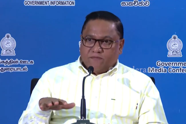 ප්‍රශ්නගත 6 ශ්‍රේණියේ මොඩියුල ගැන සිදුකළ කමිටු වාර්තාව ඉදිරිපත් කරයි