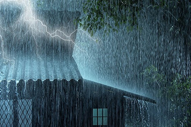 ප්‍රදේශ කිහිපයකට  ගිගුරුම් සහිත වැසි