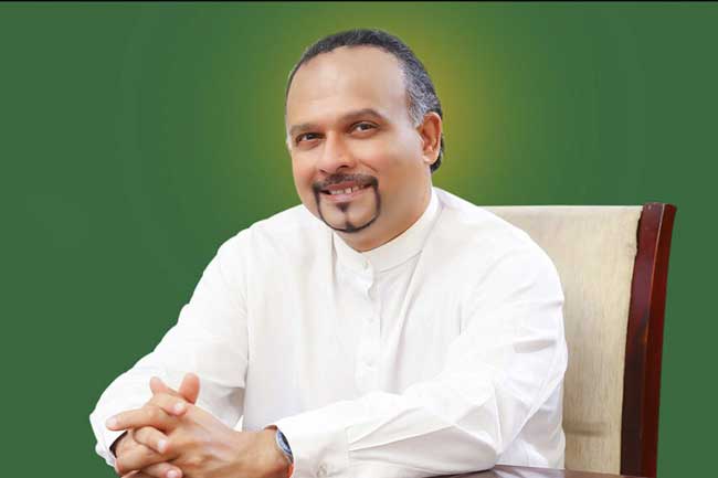 නවීන් දිසානායක එජාප උප සභාපති ලෙස පත් කෙරේ