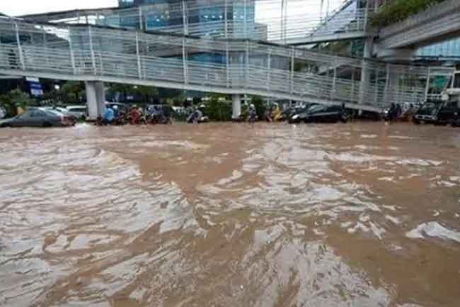 ඉන්දුනීසියාවේ ගංවතුර හේතුවෙන් පුද්ගලයින් 14 දෙනෙකු මරුට