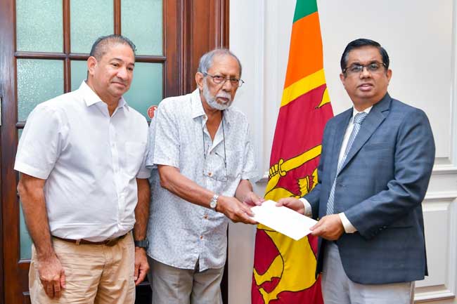 ‘Rebuilding Sri Lanka’ අරමුදලට ඉන්දියානු මහා බෝධි පදනමෙන් මූල්‍ය පරිත්‍යාගයක්