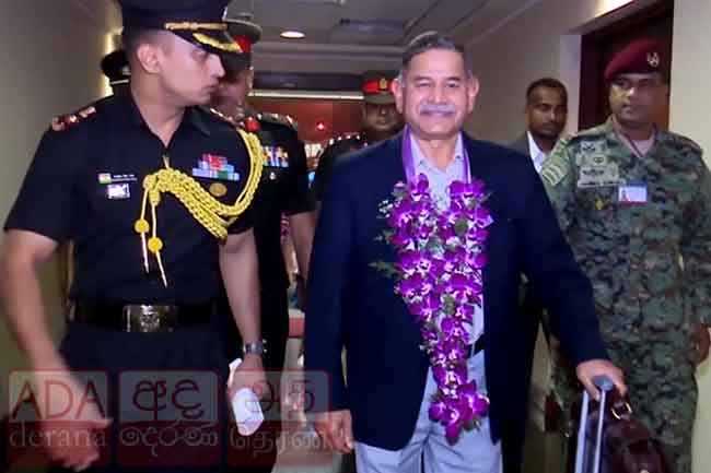 ඉන්දීය හමුදාපති දිවයිනට