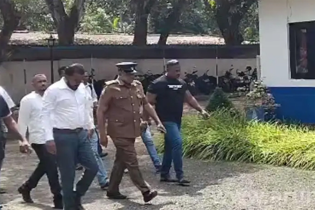 මතුගම ප්‍රාදේශීය සභාවේ සභාපතිට ඇප