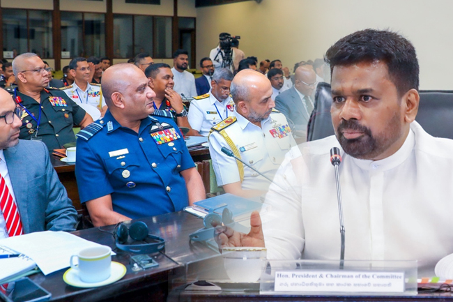 ආරක්ෂක කටයුතු පිළිබඳ  අමාත්‍යාංශයීය උපදේශක කාරක සභාව  ජනපතිගේ ප්‍රධානත්වයෙන් 