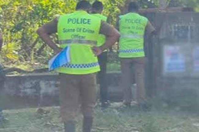 කුලී කාමරයක රැඳීසිටි අයෙකුව පහරදී ඝාතනය කරයි 