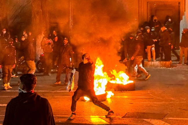 ඉරානයේ විරෝධතාවලින් මියගිය ගණන තවත් ඉහළට