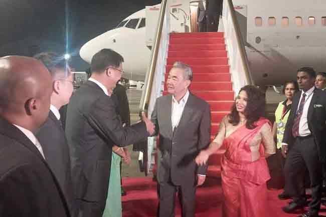 දකුණු අප්‍රිකාවට ගිය චීන විදේශ කටයුතු ඇමති කටුනායකට