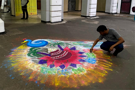 මරදාන හැඩකළ කෝලම්... 