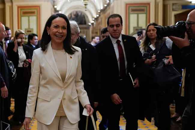 වෙනිසියුලානු විපක්ෂ නායිකාව දිනූ නොබෙල් සාම ත්‍යාගය ට්‍රම්ප්ට පිරිනමයි