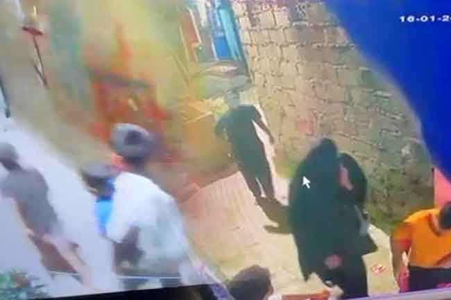 ජින්තුපිටියේ වෙඩිතැබීම අතරතුර ළමයි දෙදෙනෙකුටත් වැදිලා