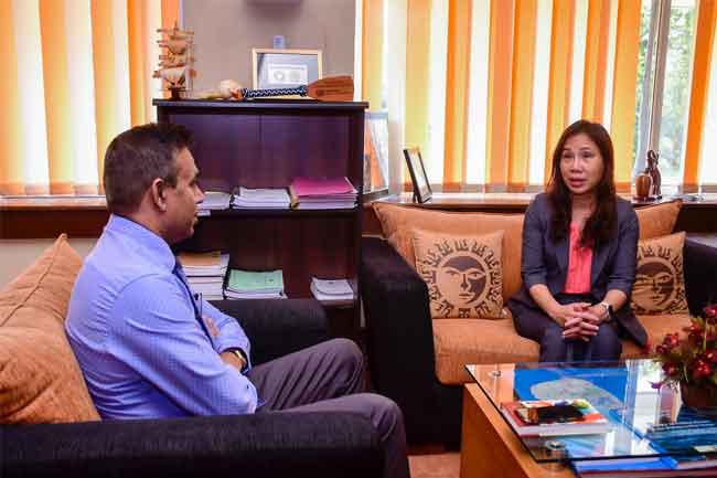 ආපදාවෙන් පීඩාවට පත් ධීවර ක්ෂේත්‍ර ගොඩනැගීමට වියට්නාම තානාපතිනියගෙන් සහතිකයක්