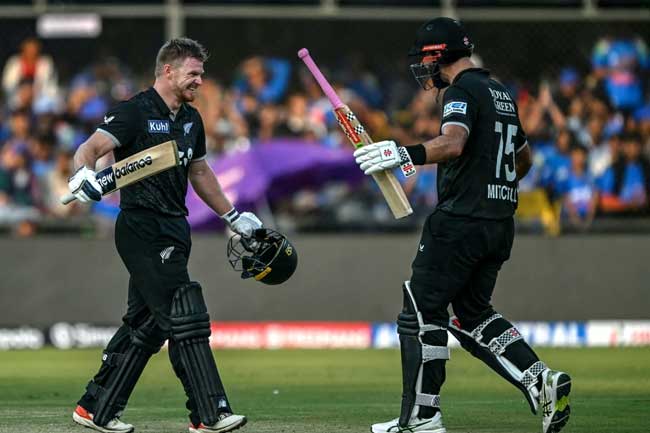 ඉන්දියාවට ලකුණු 338ක ඉලක්කයක් 