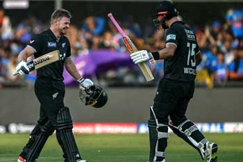 ඉන්දියාවට ලකුණු 338ක ඉලක්කයක් 