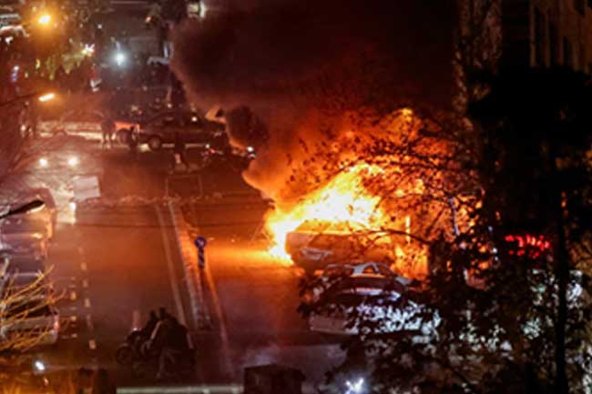 ඉරාන විරෝධතාවලින් මිය ගිය සංඛ්‍යාව 5,000 දක්වා ඉහළට