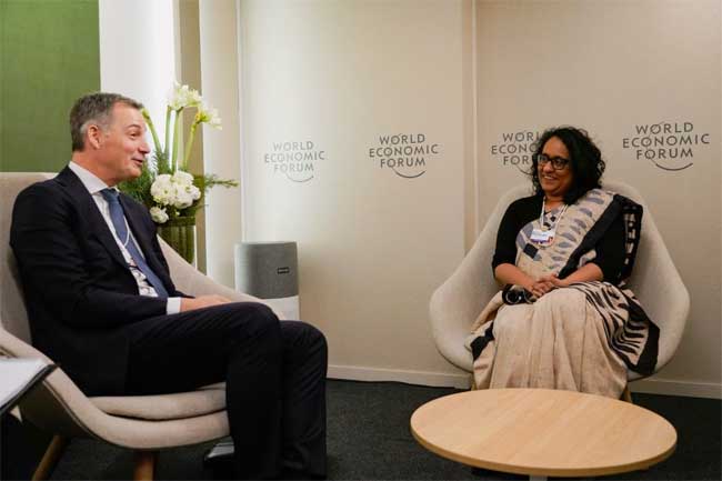 අග්‍රාමාත්‍යවරිය සහ ඉහළ පෙළේ ආයතනික නියෝජිතයින් අතර ද්විපාර්ශ්වික සාකච්ඡා