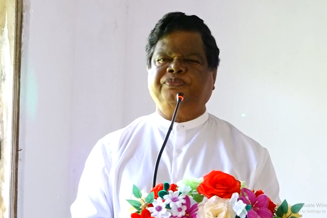 රට මුහුණදෙන ආර්ථික අර්බුදය ගැන බන්දුලගෙන් ප්‍රකාශයක්