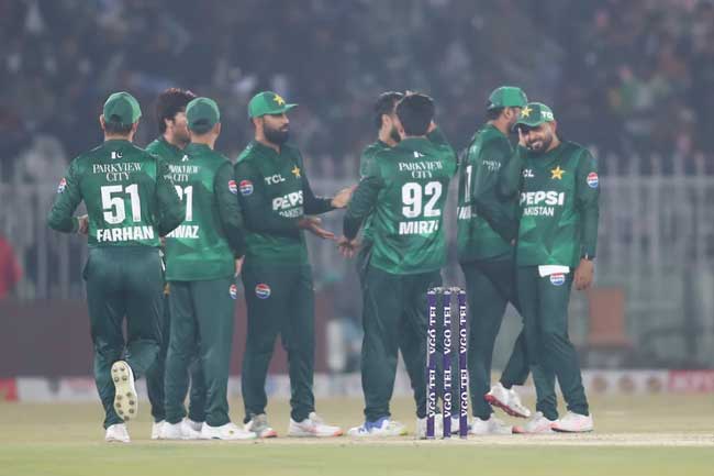 පාකිස්තාන විස්සයි විස්ස ලෝක කුසලාන සංචිතය නම් කරයි 