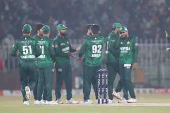 පාකිස්තාන විස්සයි විස්ස ලෝක කුසලාන සංචිතය නම් කරයි 