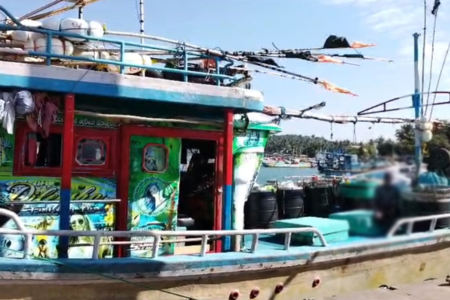 දකුණු මුහුදේ දී ඇල්ලූ යාත්‍රා දෙකට මත්ද්‍රව්‍ය සැපයූ තවත් යාත්‍රාවක් කොටුවෙයි