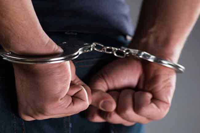 ගුවන්තොටුපොළෙන් රට පනින්න ගිය බංග්ලි ජාතිකයෙක් මාට්ටු