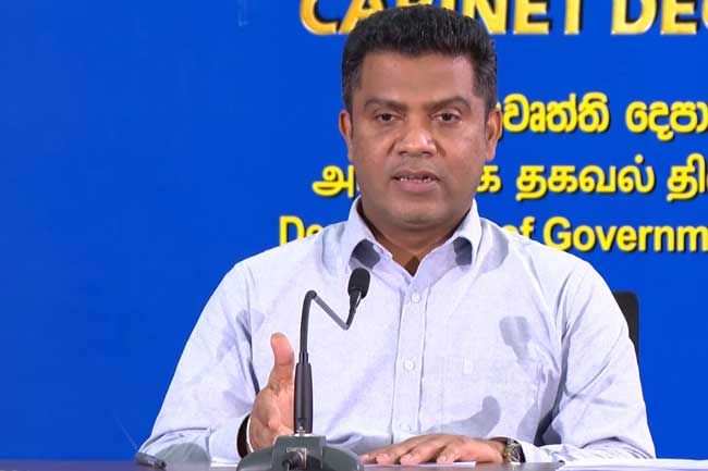 මේ වසරේ වැටුප් වැඩි කිරීමට පමණක් රු.බි 220ක් අමතරව වැය වෙයි