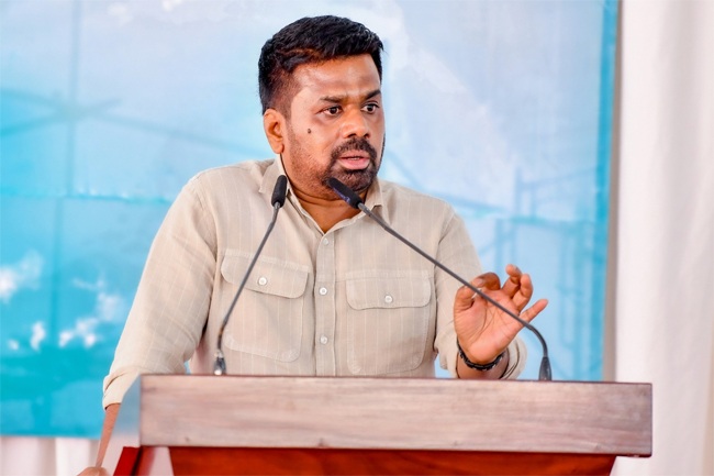 ගිලිහී යන සාරධර්ම යළි කැඳවාගෙන ඒමට සියලු ක්ෂේත්‍රවල නව පුනරුදයක් අවශ්‍යයි - ජනපති