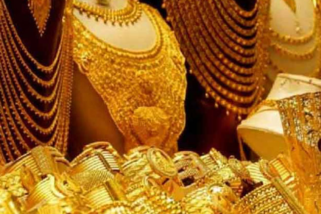 කැරට් 24 රන් පවුම රුපියල් ලක්ෂ 4 පනී