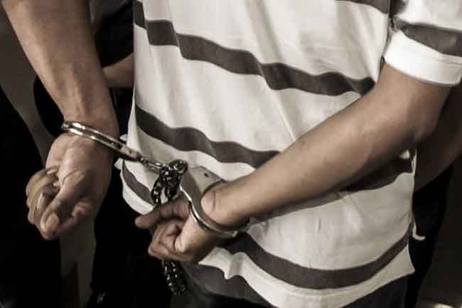 ගිනිඅවියක් සමග අවුරුදු 24ක තරුණයෙකු අත්අඩංගුවට