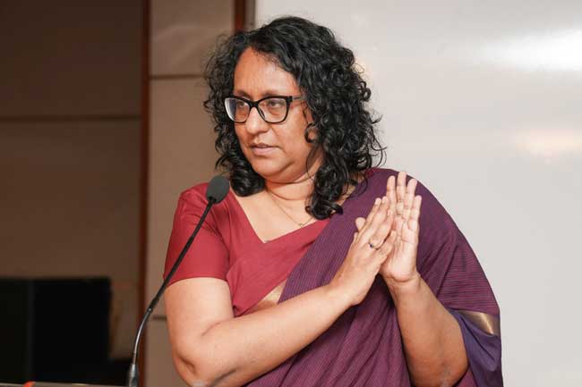 කිසිදු දරුවෙකුට වෘත්තීය හෝ උසස් අධ්‍යාපන අයිතිය අහිමි නොවිය යුතුයි - හරිනි අමරසූරිය 