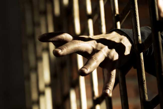 සිරකරුවන් 49කට ජනපති සමාව 