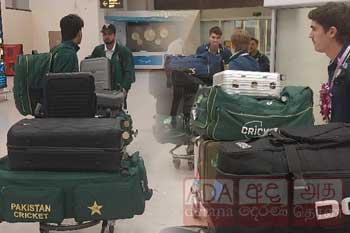 ඔස්ට්‍රේලියානු සහ පාකිස්තානු ක්‍රිකට් කණ්ඩායම් දිවයිනට