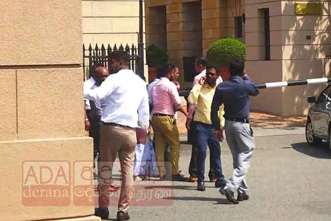 උපවාසයේ නිරත සංවර්ධන නිලධාරීන් ජනපති හමුවෙයි