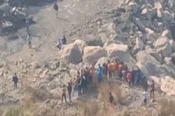 ඉන්දියාවේ නීතිවිරෝධී පතලක සිදුවූ අනතුරකින් 18 දෙනෙකු මරුට