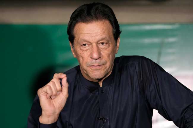 ඉම්රාන් ඛාන් වෙනුවෙන් PTI පක්ෂයෙන් දැඩි පියවරක්