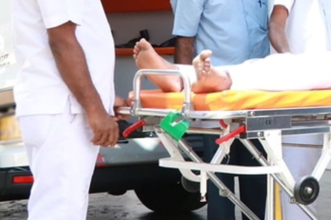 මාරක අනතුරුවලින් තරුණයෙකු ඇතුළු තිදෙනෙකු ජීවිතක්ෂයට