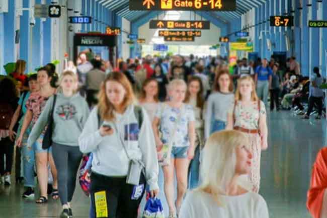 ගතවූ සතියේ සංචාරකයින්ගේ පැමිණිම 40,000 ඉක්මවයි