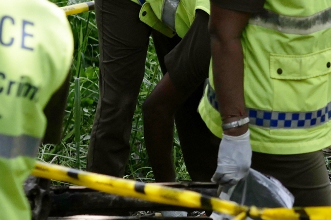 තියුණු ආයුධයකින් පහරදී පුද්ගලයෙකු ඝාතනය කරයි