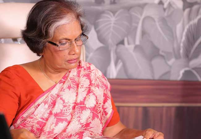 වෘත්තිමය රාජ්‍ය සේවයක බිඳවැටීමක් ගැන චන්ද්‍රිකා රජයට අනතුරු අඟවයි