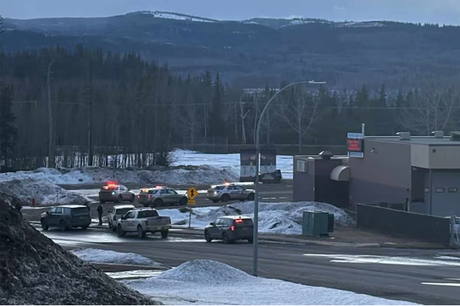 කැනඩාවේ පාසලක සිදුකළ වෙඩි තැබීමෙන් මියගිය ගණන ඉහළට