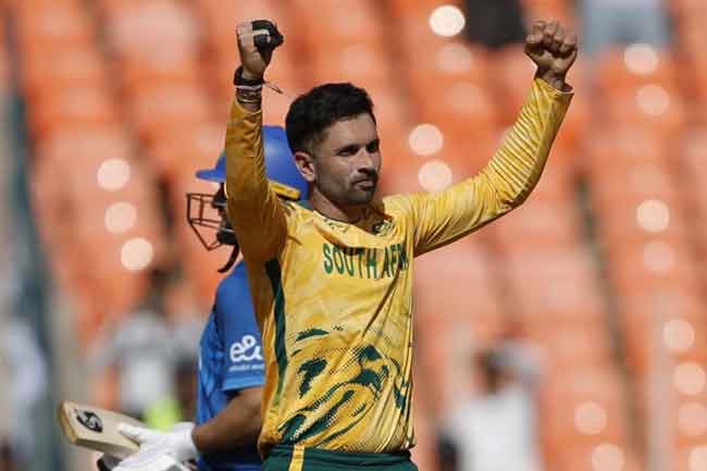 සුපිරි පන්දුවාර දෙකකට පසු දකුණු අප්‍රිකාවට තියුණු ජයක්