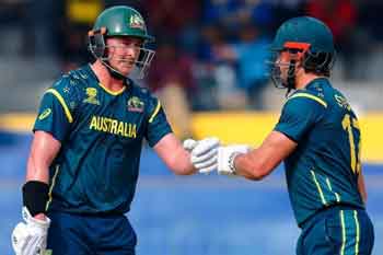 ඔස්ට්‍රේලියාවෙන් අයර්ලන්තයට ලකුණු 183ක ඉලක්කයක්