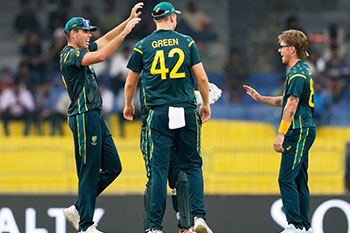 ඔස්ට්‍රේලියාවට ලකුණු 67ක ජයක් 