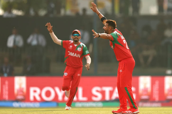 ශ්‍රී ලංකාවට එරෙහිව ඕමානය ප්‍රථමයෙන් පන්දු යවයි