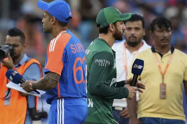 පාකිස්තානයට එරෙහි සටනට ඉන්දියාව අද රෑ ලංකාවට