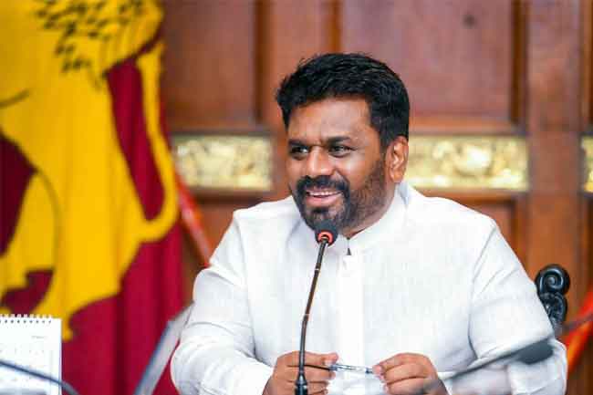 නව පරිවර්ථනයක් සමග නව පුනරුද යුගයක් කරා රට ගමන් ගනිමින් තිබෙනවා - ජනපති