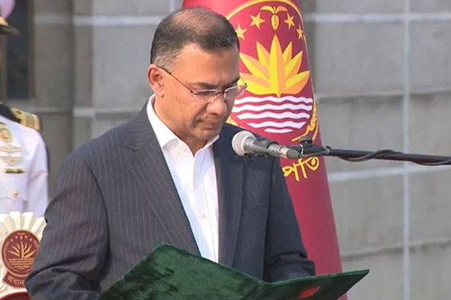 බංග්ලාදේශයේ නව අගමැතිවරයා දිවුරුම් දෙයි