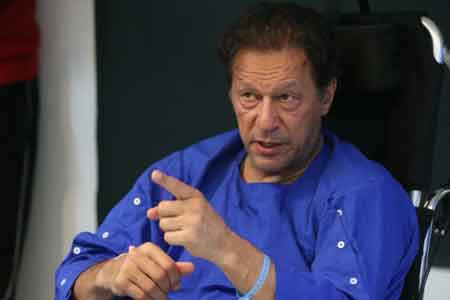 ඉම්රාන් ඛාන්ගේ තත්ත්වය දැක ලොව පුරා ක්‍රිකට් තරු කම්පාවෙයි